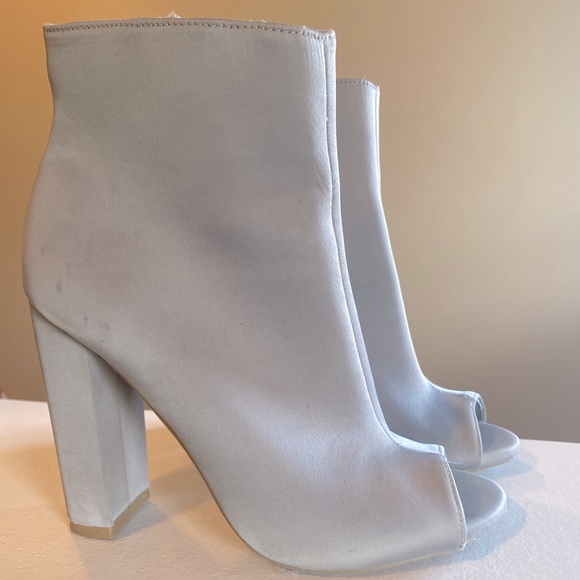 Super Cute Grey Satin Peep Toe Booties - Picture 1 of 7